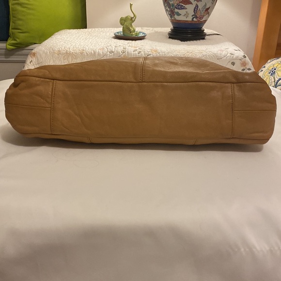 Vintage Coach Satchel Shoulder Bag Soft Leather, Genuine Medium Camel Tan EUC - Picture 9 of 13